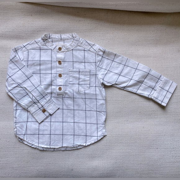 Carter’s Little Planet button down shirt, size 2T - Picture 1 of 3